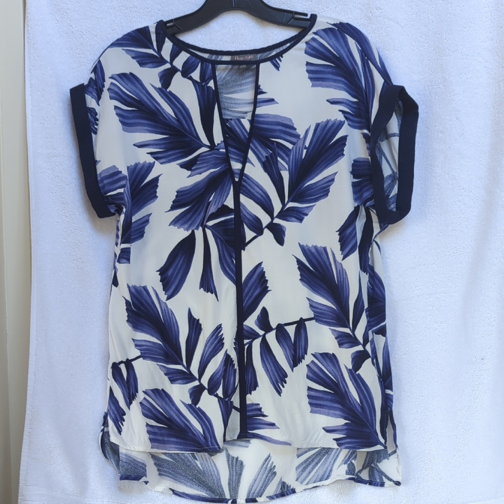 Blue and white palm print top (UK 14 = US 10)